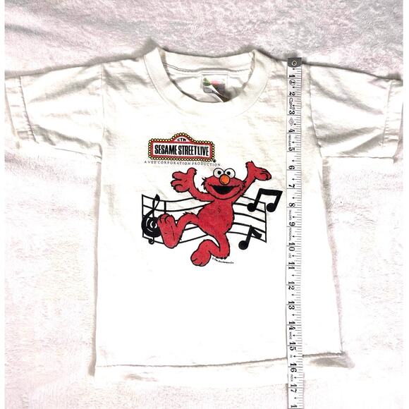Vintage Sesame Street Live Elmo T-Shirt Kids 2T/4T - Picture 4 of 6